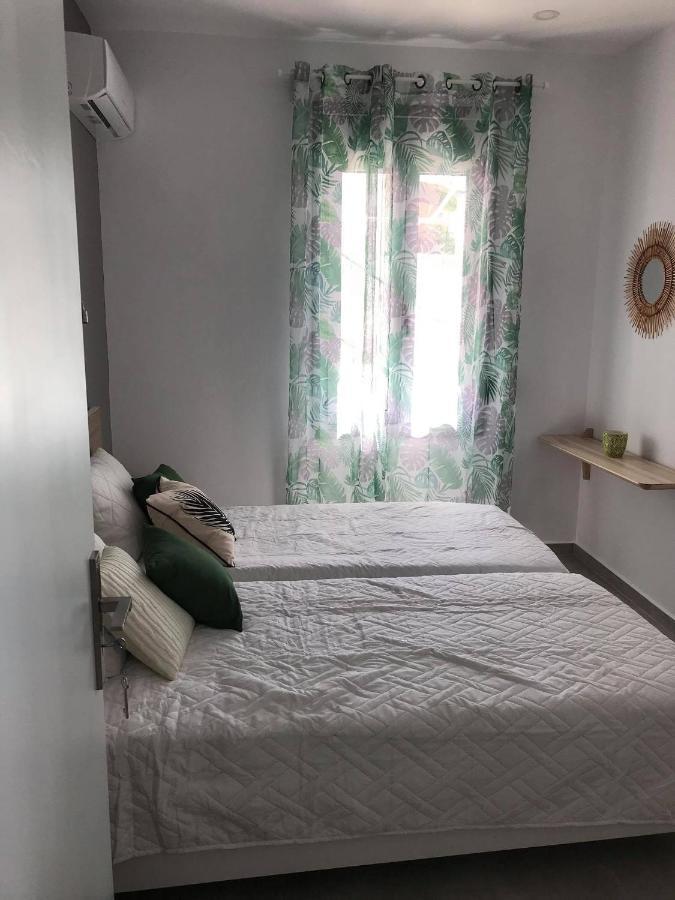 Calma Apartment Masouri Eksteriør bilde