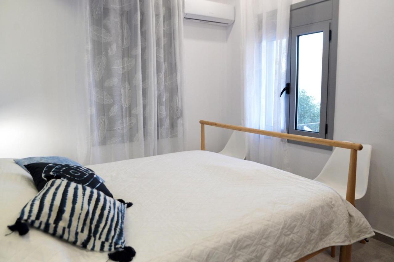 Calma Apartment Masouri Eksteriør bilde